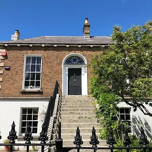  Holiday home Family In The Heart Of Ireland